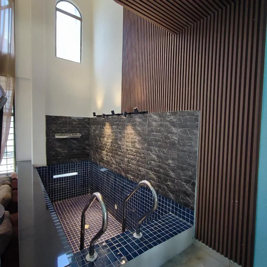 Homestay Wee Inn Jb Indoor Pool 조호르 바루 홀리데이파크