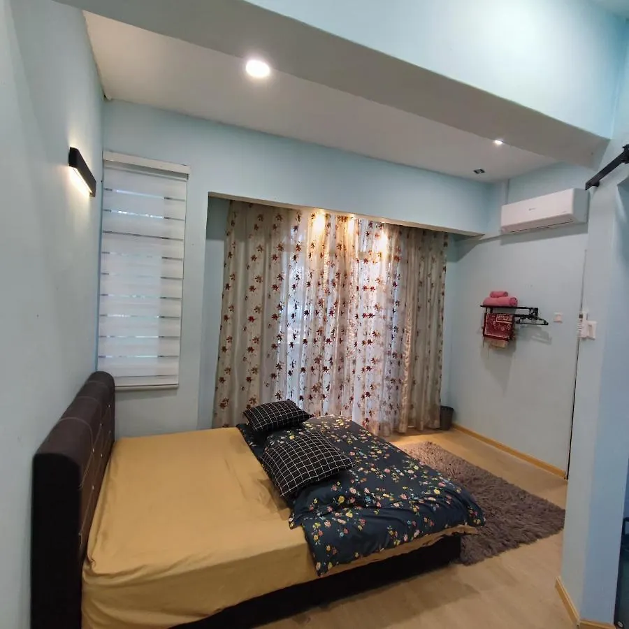 Homestay Wee Inn Jb Indoor Pool 조호르 바루 0*,